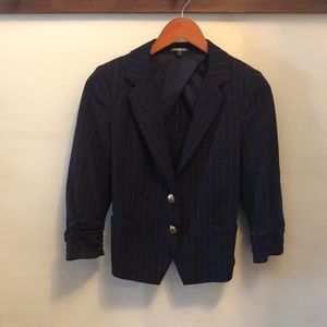 Express woman’s suit.
